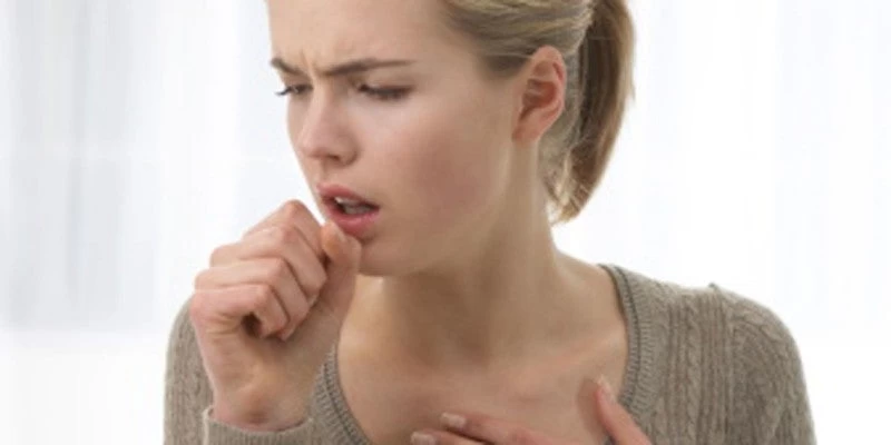 Βήχας: Πώς να τον αντιμετωπίσετε με 6 φυσικούς τρόπους και απλά υλικά που βρίσκονται στην κουζίνα σας!